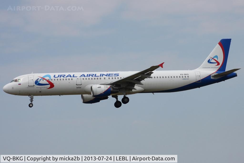 VQ-BKG, 1999 Airbus A321-211 C/N 0991, Landing