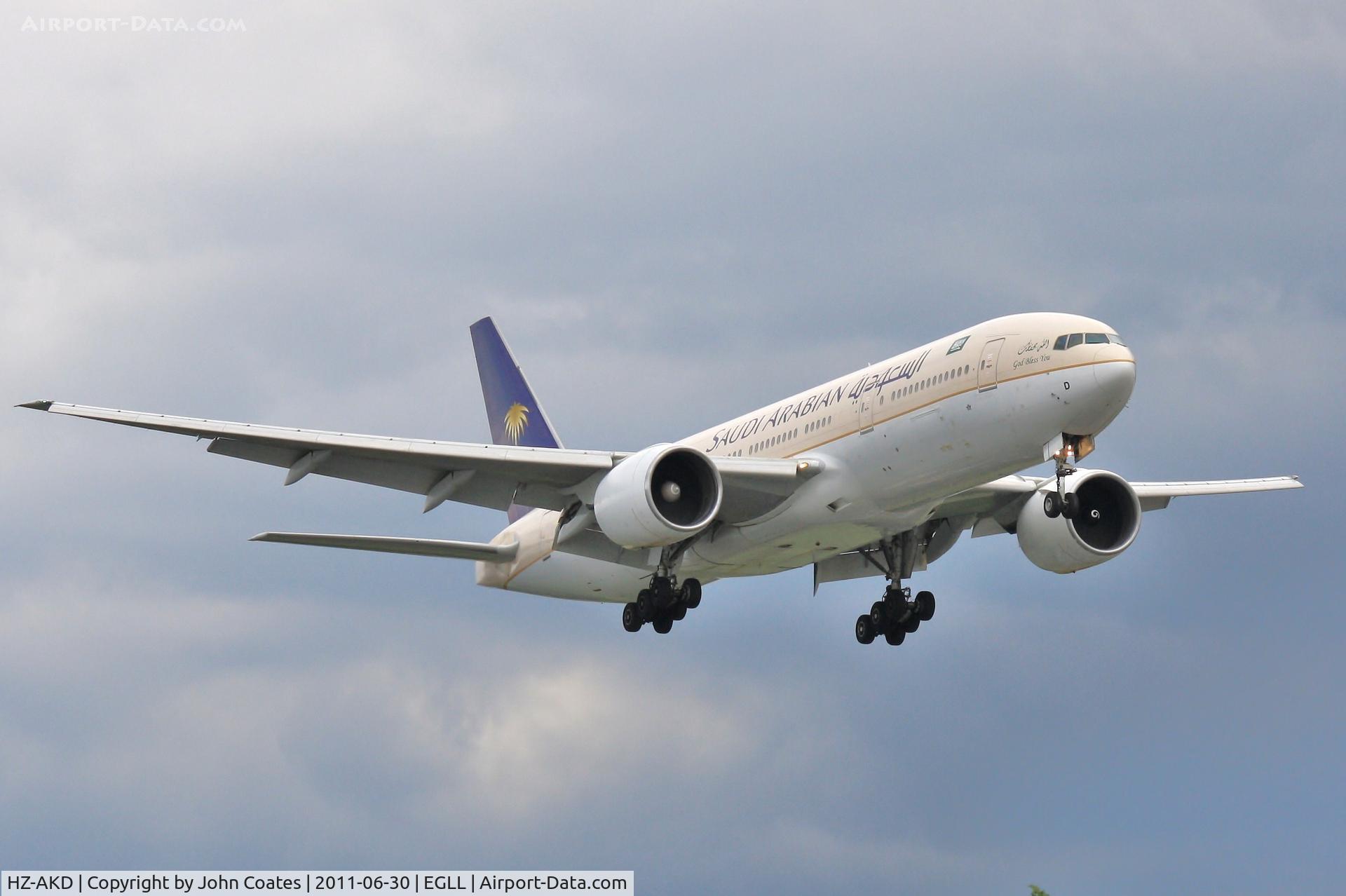 HZ-AKD, 1997 Boeing 777-268/ER C/N 28347, On approach to 27R
