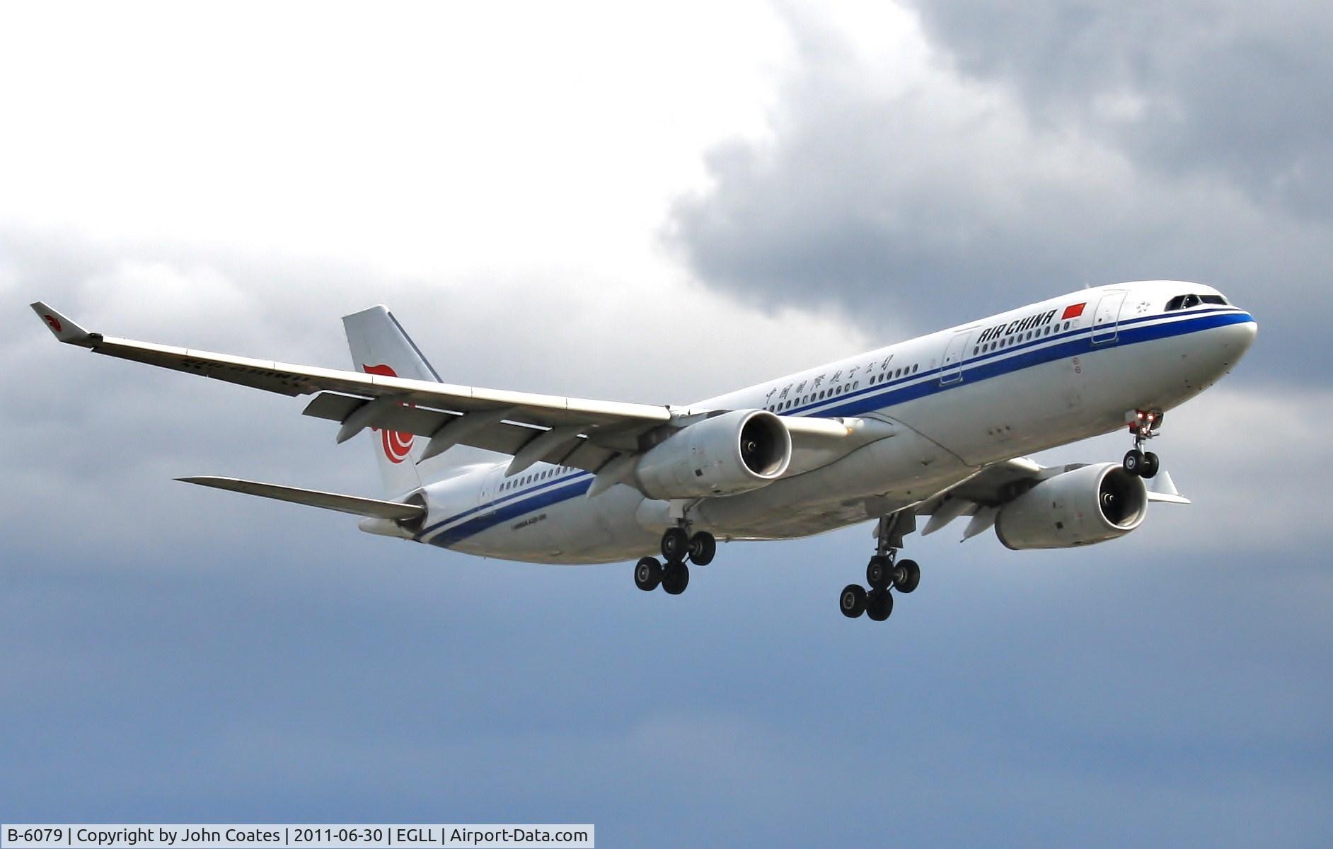 B-6079, 2006 Airbus A330-243 C/N 810, On approach to 27R