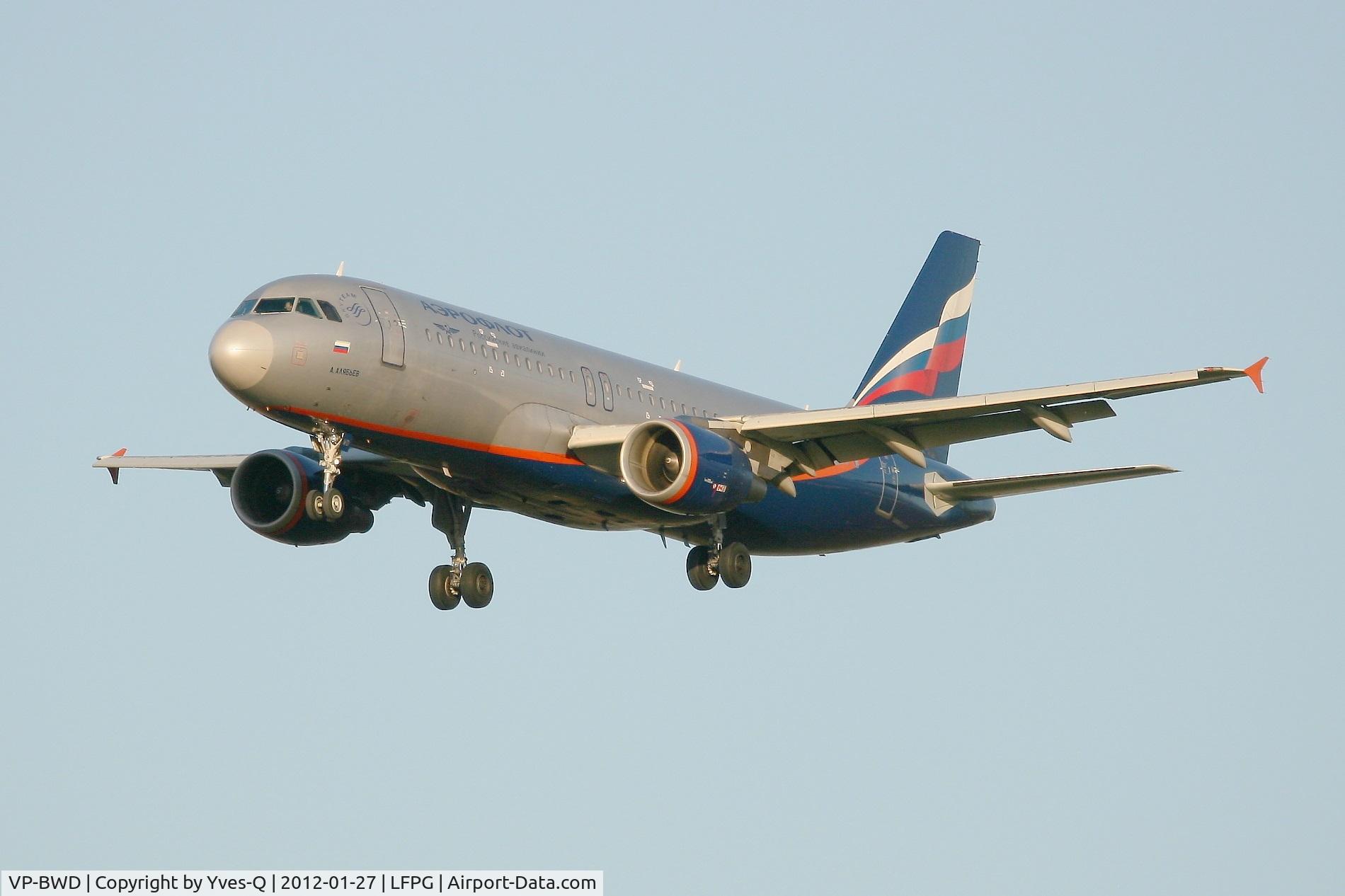 VP-BWD, 2003 Airbus A320-214 C/N 2116, Airbus A320-214, Short Approach Rwy 26L, Roissy Charles De Gaulle Airport (LFPG-CDG)