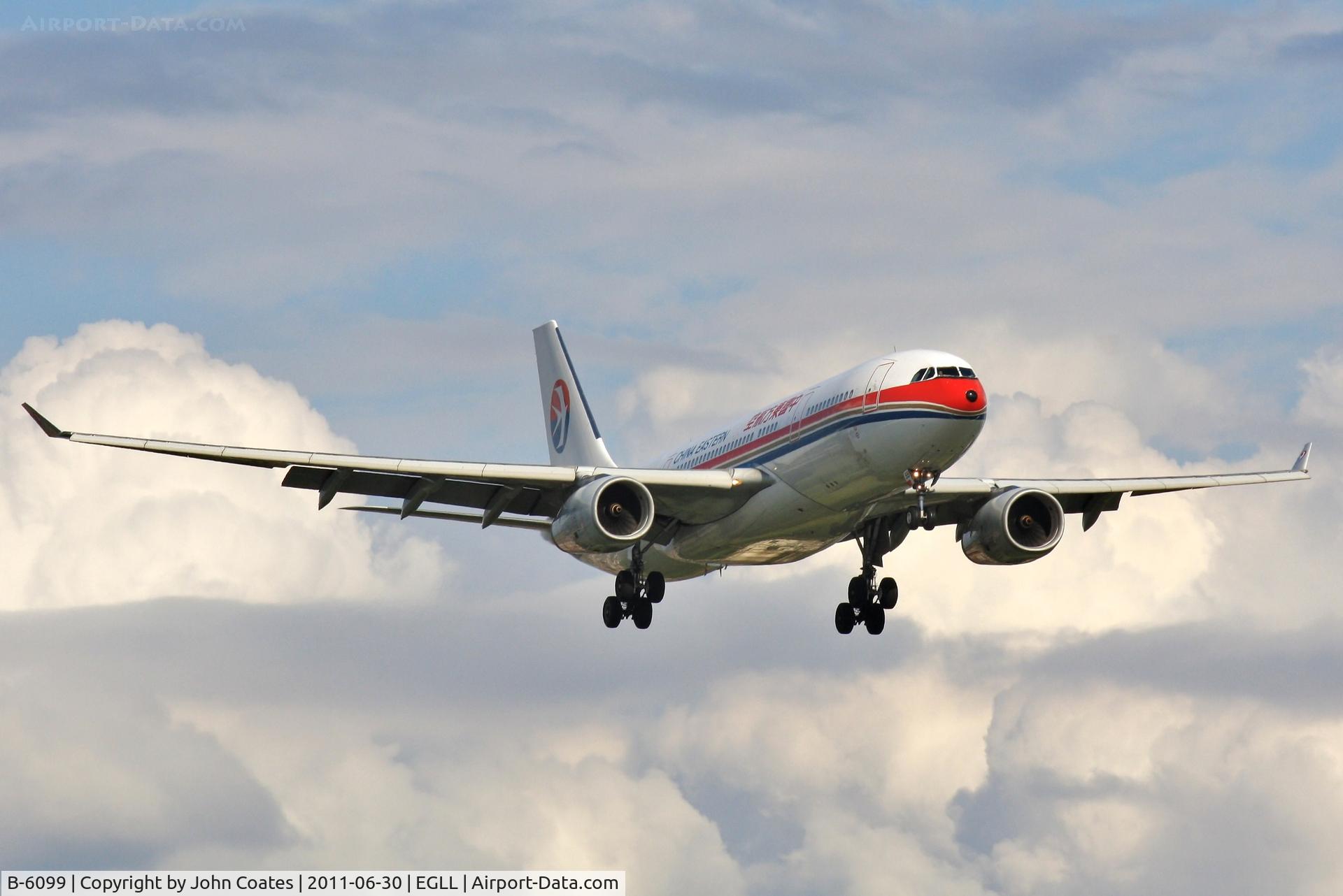 B-6099, 2008 Airbus A330-243 C/N 916, On approach to 27R