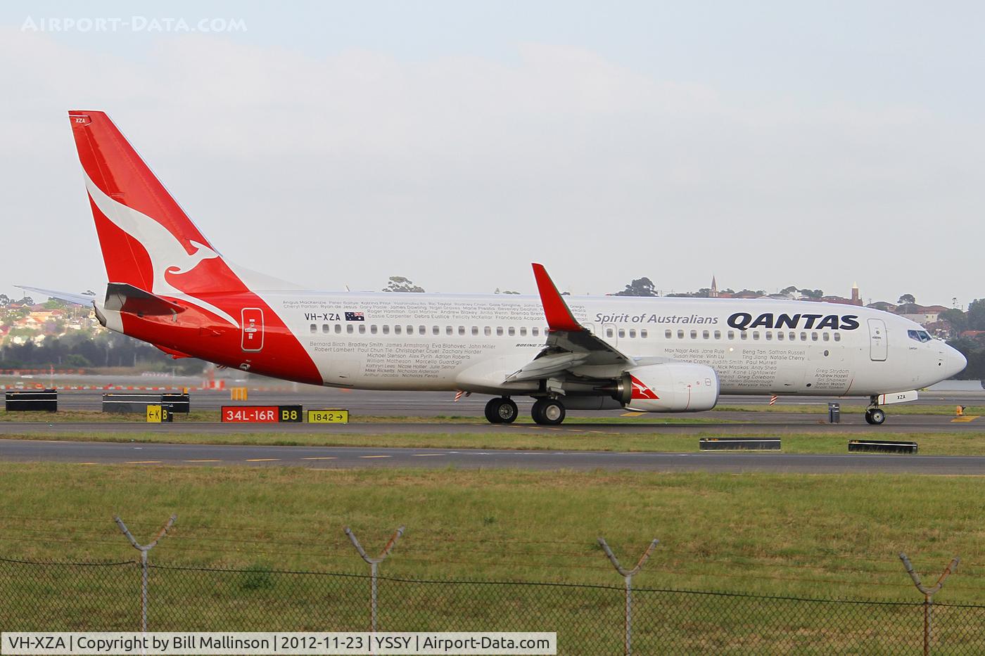 VH-XZA, 2012 Boeing 737-838 C/N 39367, taxi from 34r