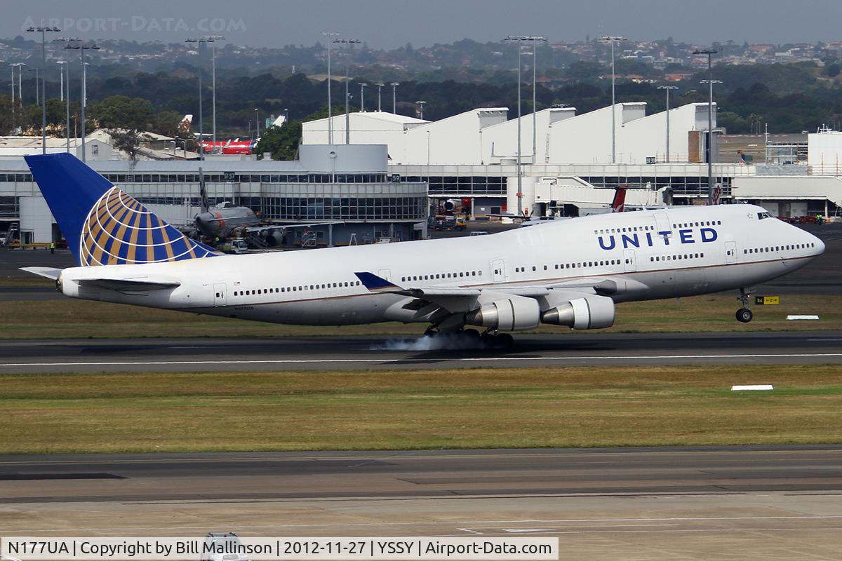 N177UA, 1990 Boeing 747-422 C/N 24384, SMOKING ON 16R