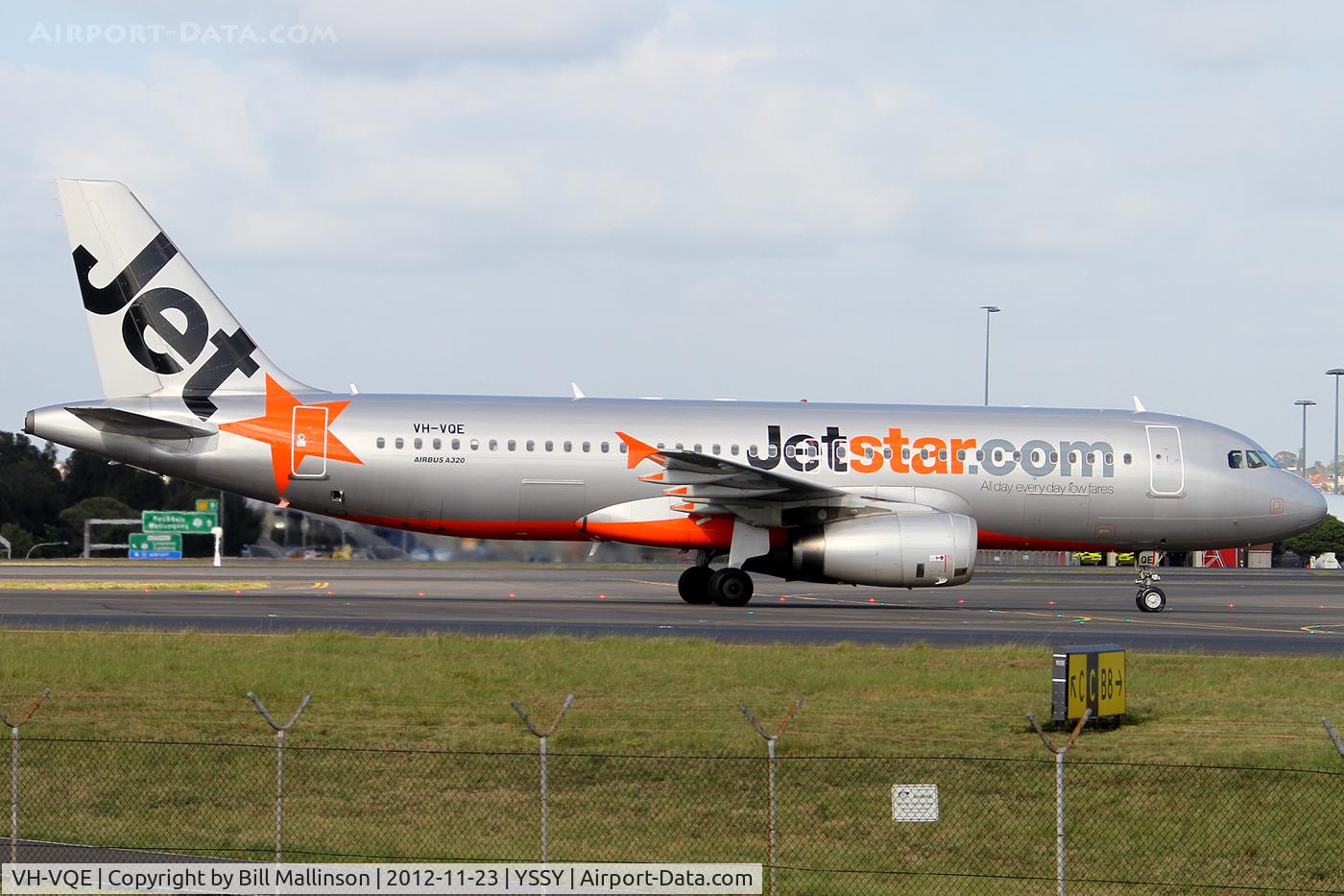 VH-VQE, 2008 Airbus A320-232 C/N 3495, TAXI FROM 34R