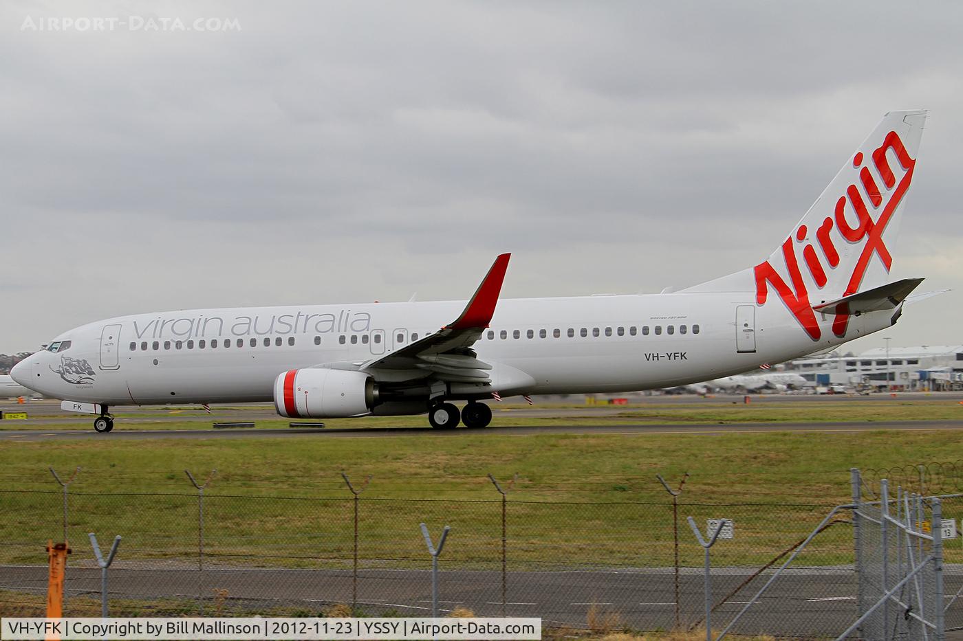 VH-YFK, 2011 Boeing 737-8FE C/N 41004, TAXI TO 34R