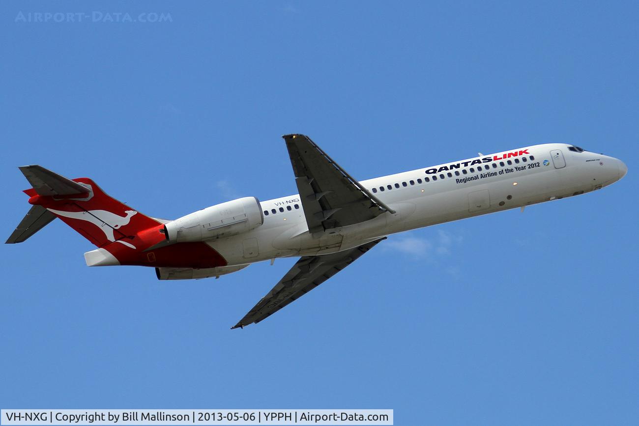 VH-NXG, 1999 Boeing 717-2K9 C/N 55057, away from 21