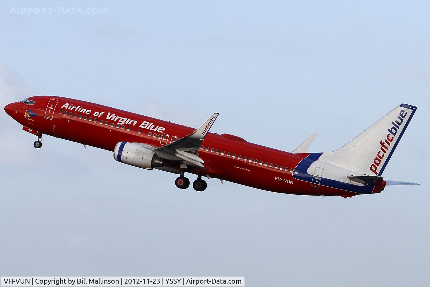 VH-VUN, 2007 Boeing 737-8BK C/N 29676, AWAY FROM 16R