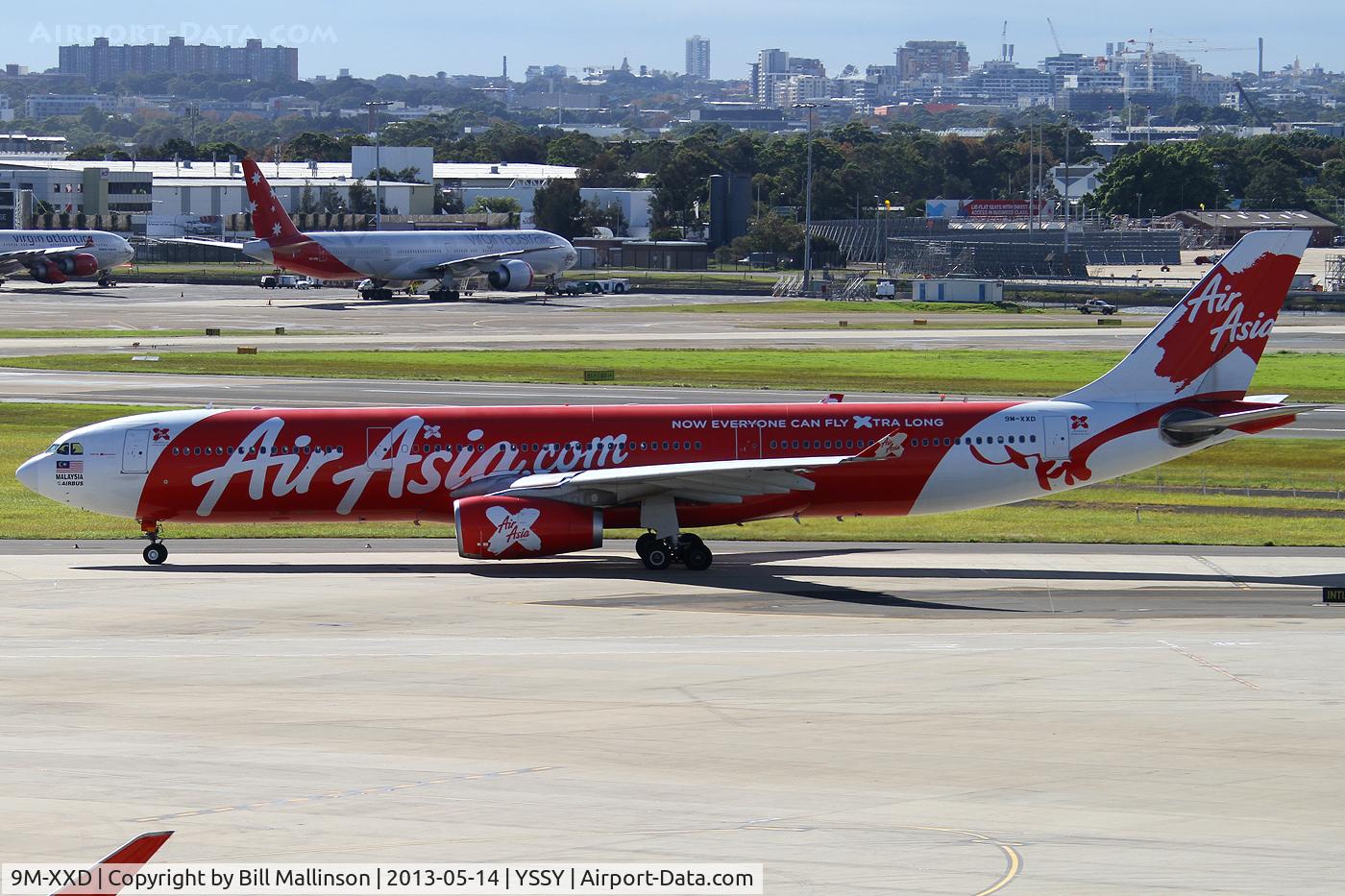 9M-XXD, 2009 Airbus A330-343X C/N 1066, taxiing to 34R
