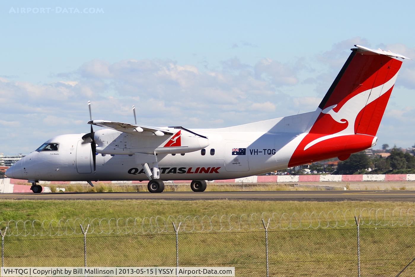 VH-TQG, 1996 De Havilland Canada DHC-8-201 Dash 8 C/N 430, TAXI TO 34R