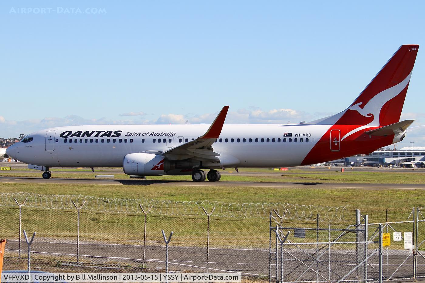 VH-VXD, 2001 Boeing 737-838 C/N 29552, TAXIING TO 34R