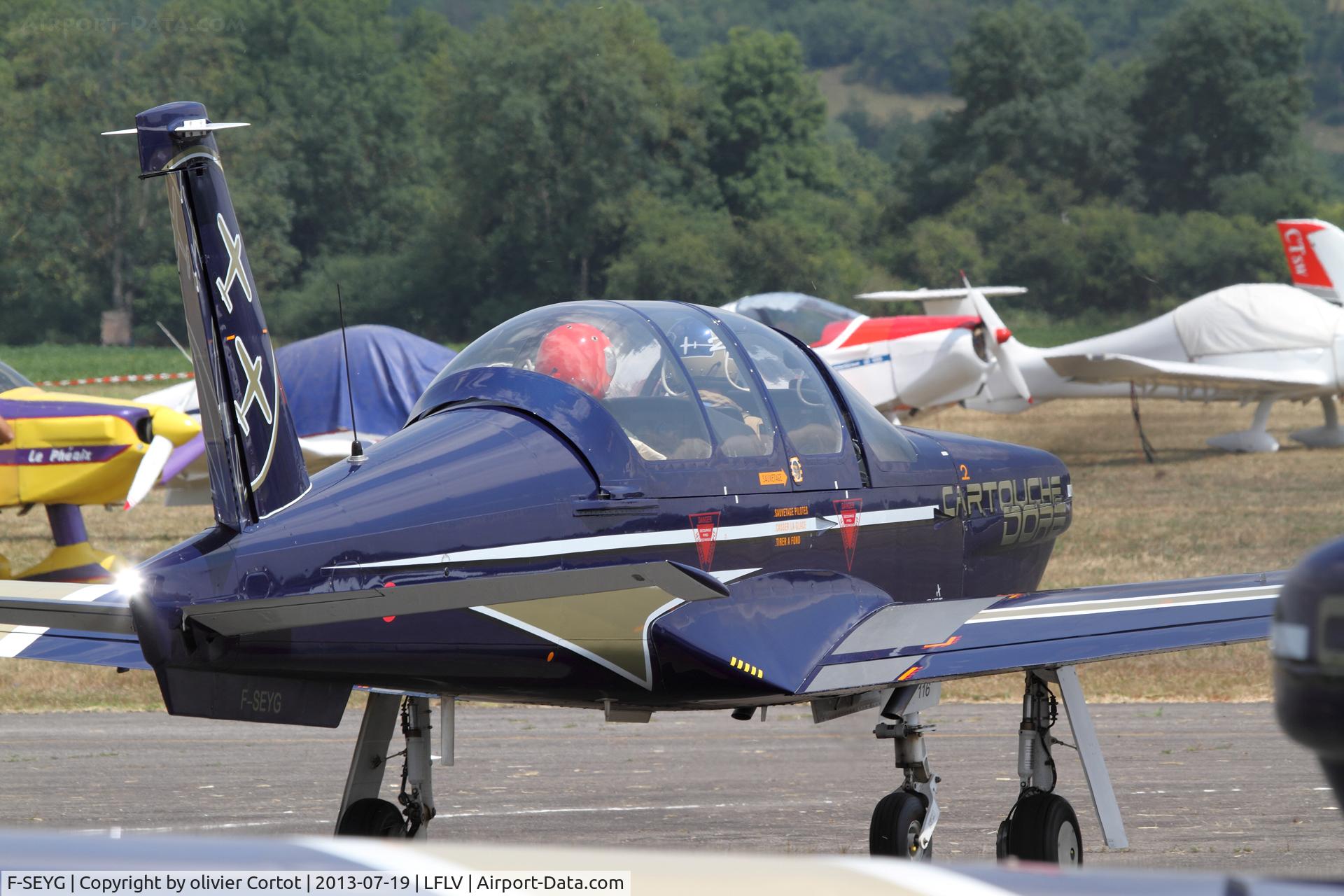 F-SEYG, Socata TB-30 Epsilon C/N 116, Beacon shot ! Vichy 2013
