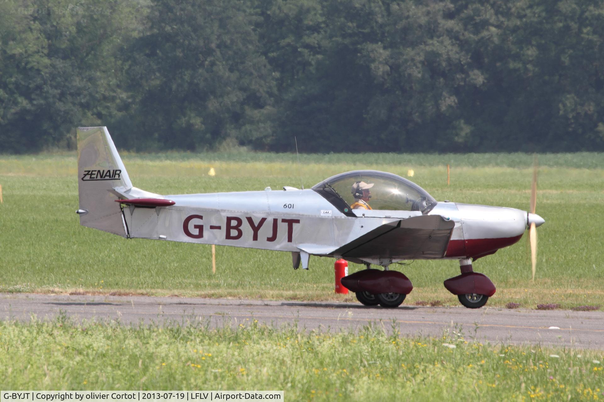 G-BYJT, 1999 Zenair CH-601HD C/N PFA 162-13130, Vichy fly-in 2013