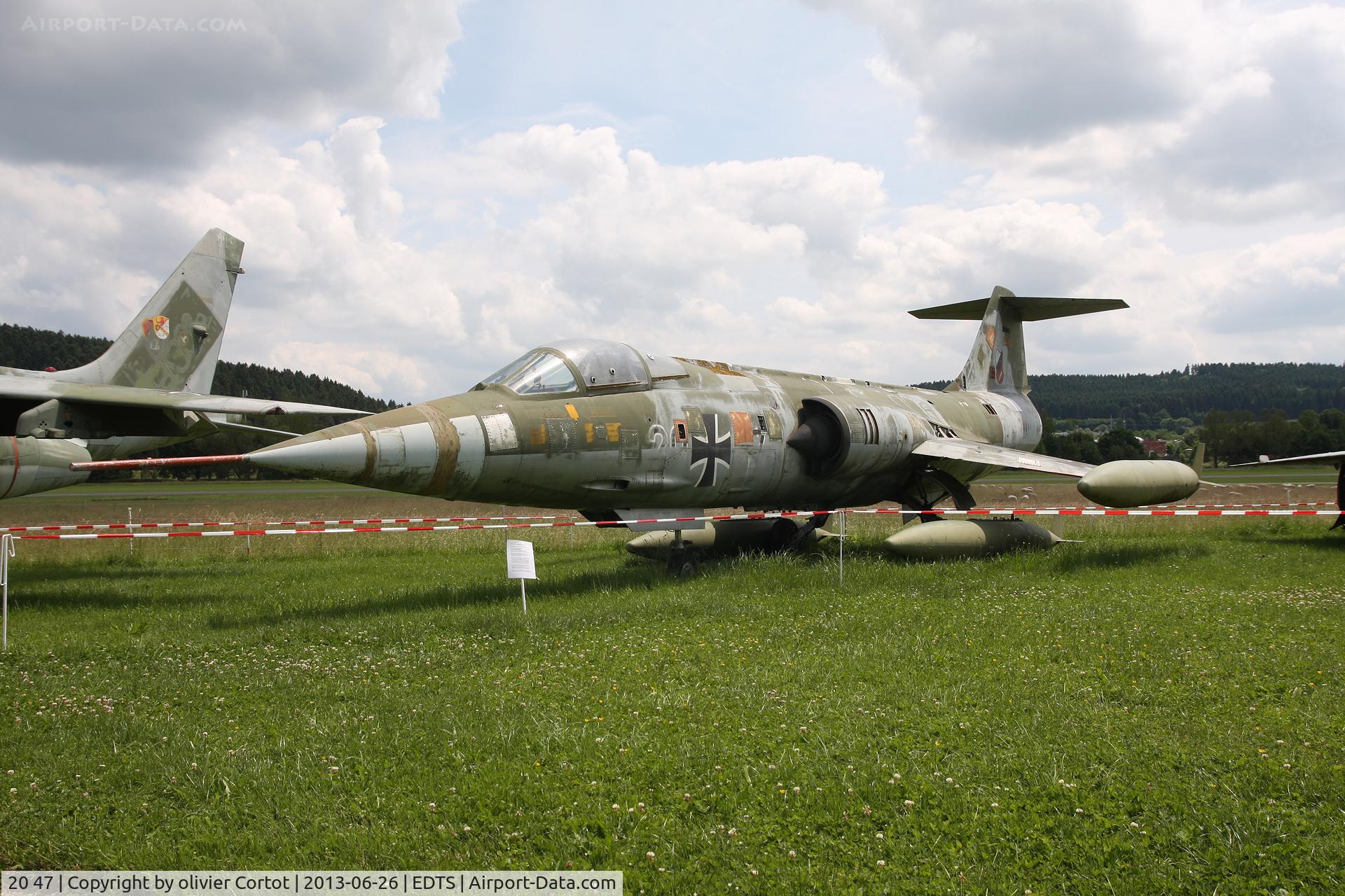 20 47, Lockheed F-104G Starfighter C/N 683-2055, need some work