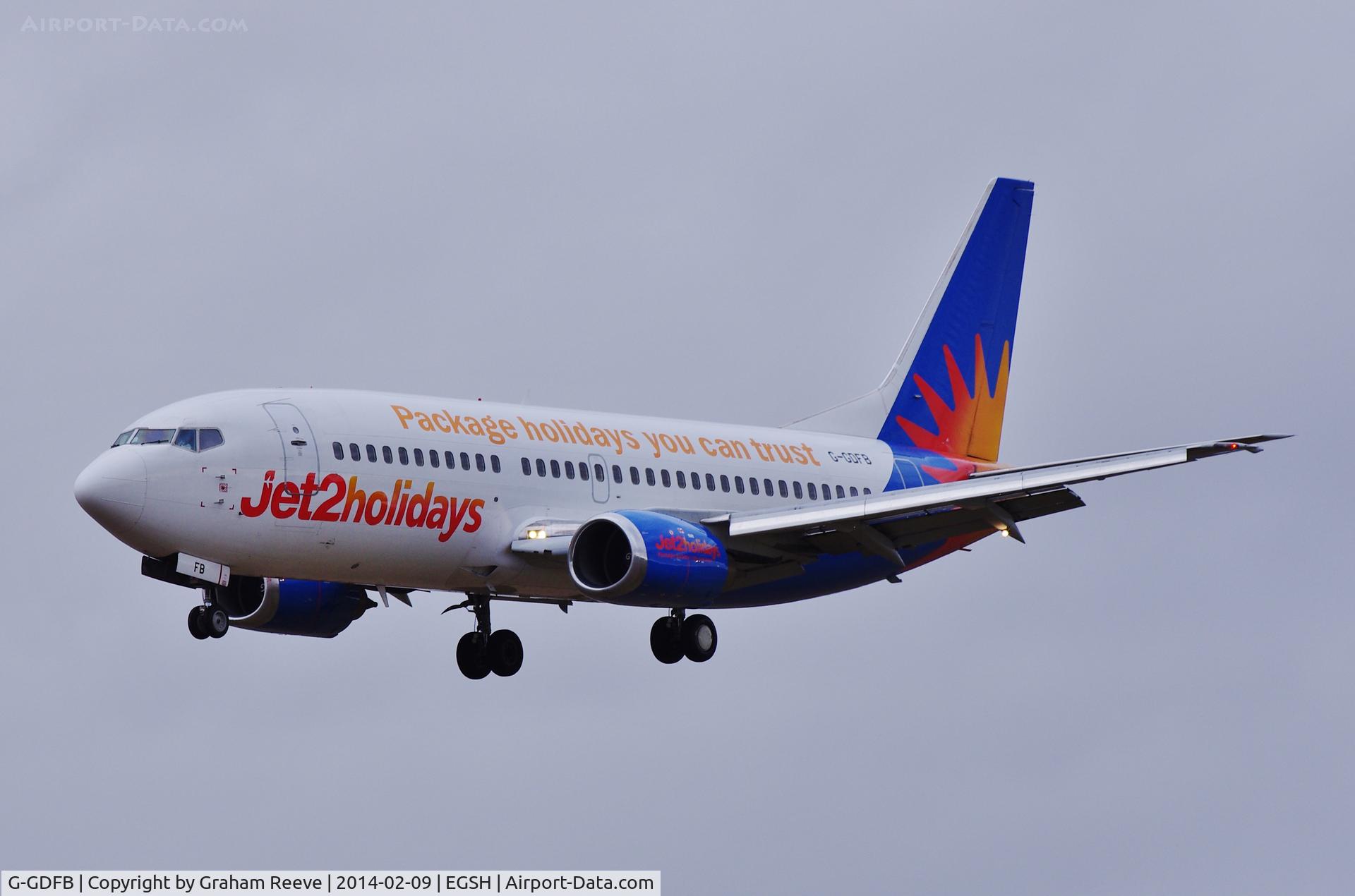 G-GDFB, 1992 Boeing 737-33A C/N 25743, About to land on runway 27.