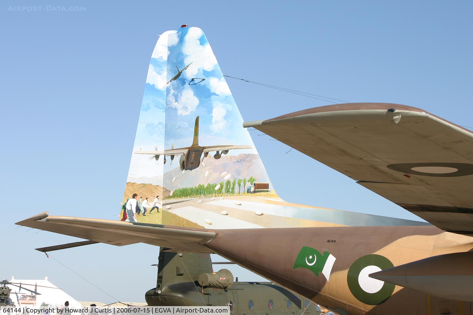 64144, 1966 Lockheed L-100-382B-4C Hercules C/N 382-4144, RIAT 2006. View of the starboard side of the tail.