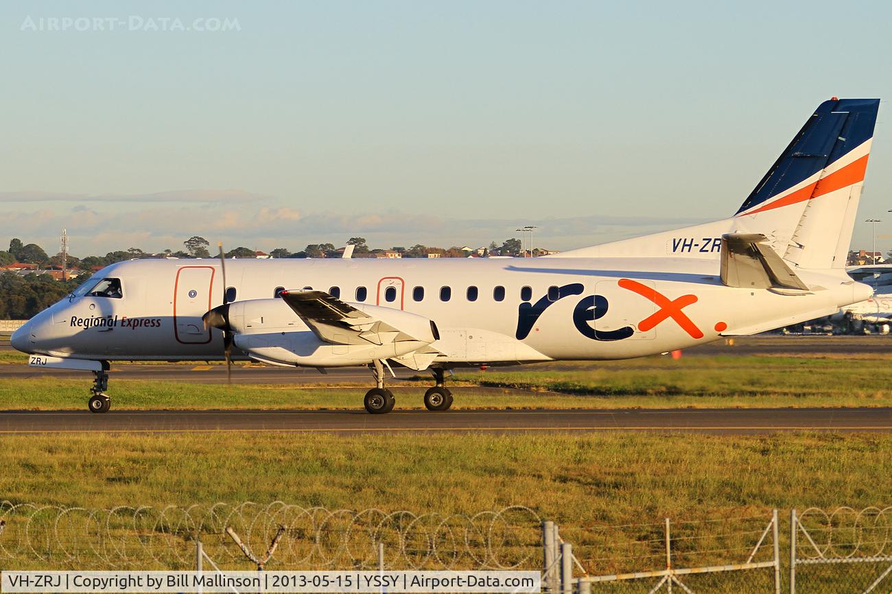 VH-ZRJ, SAAB 340B C/N 340B-396, taxi to 34R