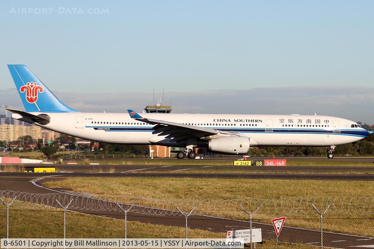 B-6501, 2008 Airbus A330-343 C/N 964, Taxxing from 34L