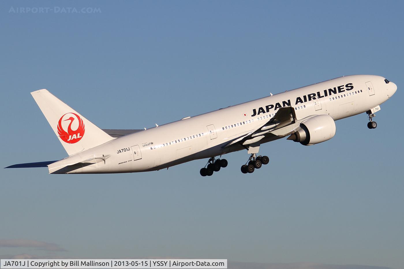 JA701J, 2002 Boeing 777-246/ER C/N 32889, away to NRT from 34L