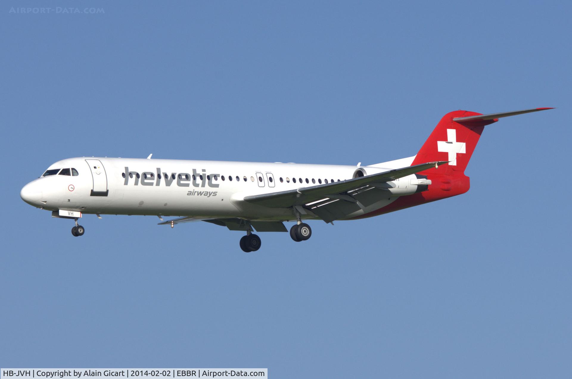 HB-JVH, 1990 Fokker 100 (F-28-0100) C/N 11324, landing