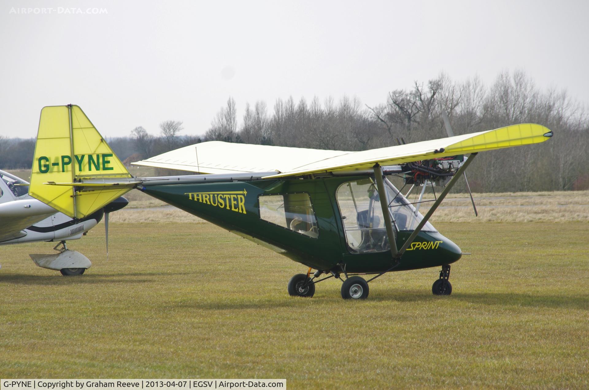 G-PYNE, 2002 Thruster T600N 450 C/N 0072-T600N-067, Parked at Old Buckenham.