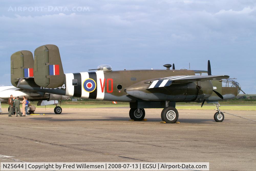N25644, 1943 North American B-25D Mitchell C/N 100-23644, Invasion stripes