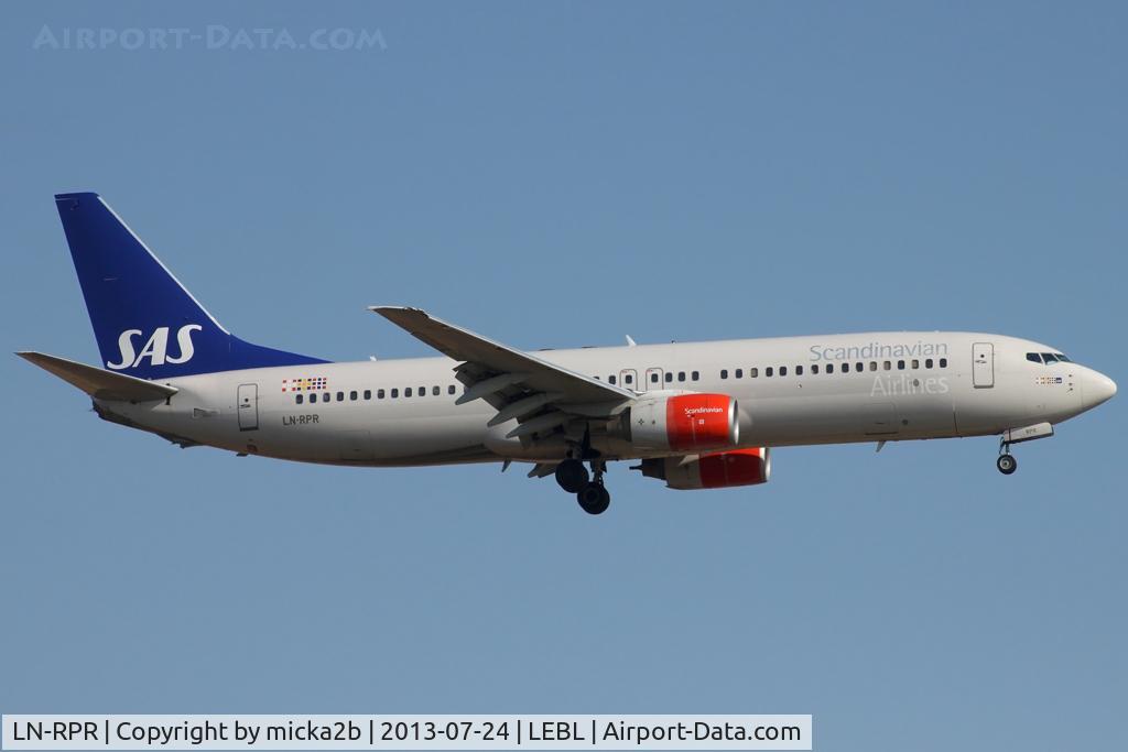 LN-RPR, 2000 Boeing 737-883 C/N 30468, Landing