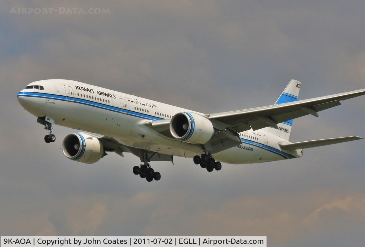 9K-AOA, 1998 Boeing 777-269/ER C/N 28743, Finals to 27L