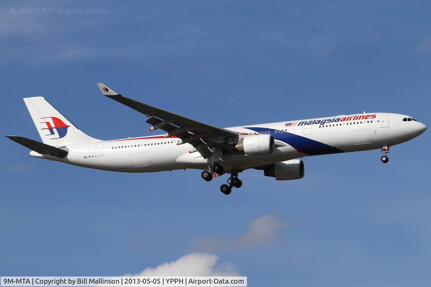 9M-MTA, 2011 Airbus A330-323 C/N 1209, finals to 21