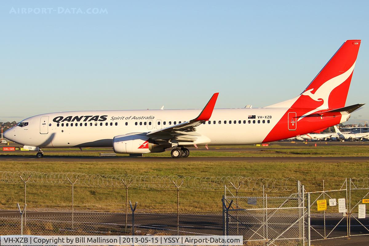 VH-XZB, 2012 Boeing 737-838 C/N 39360, TAXI TO 34R