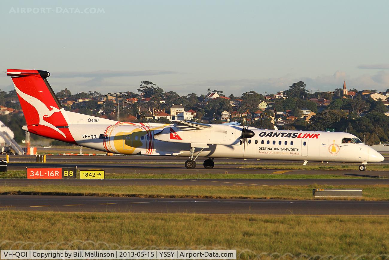 VH-QOI, 2007 De Havilland Canada DHC-8-402Q Dash 8 C/N 4189, Tamworth Music Festival