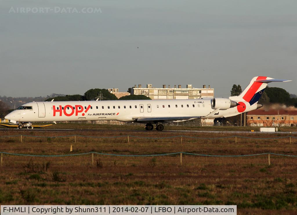 F-HMLI, 2011 Bombardier CRJ-1000EL NG (CL-600-2E25) C/N 19014, Ready for take off rwy 32R