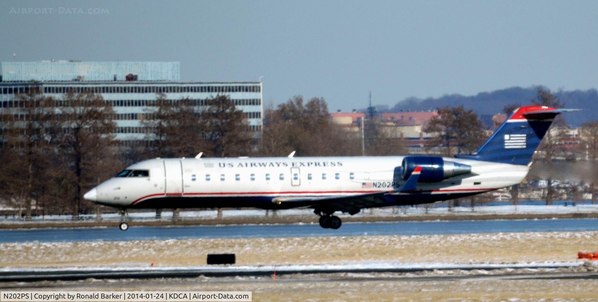 N202PS, 2003 Bombardier CRJ-200ER (CL-600-2B19) C/N 7858, Landing roll National