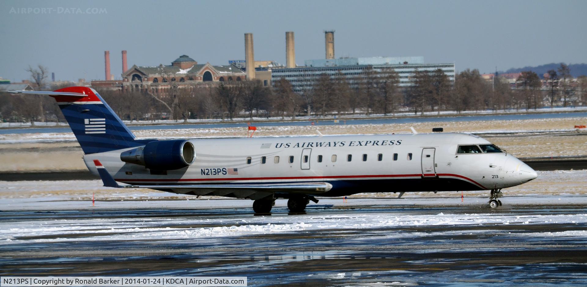 N213PS, 2003 Bombardier CRJ-200ER (CL-600-2B19) C/N 7879, Taxi National
