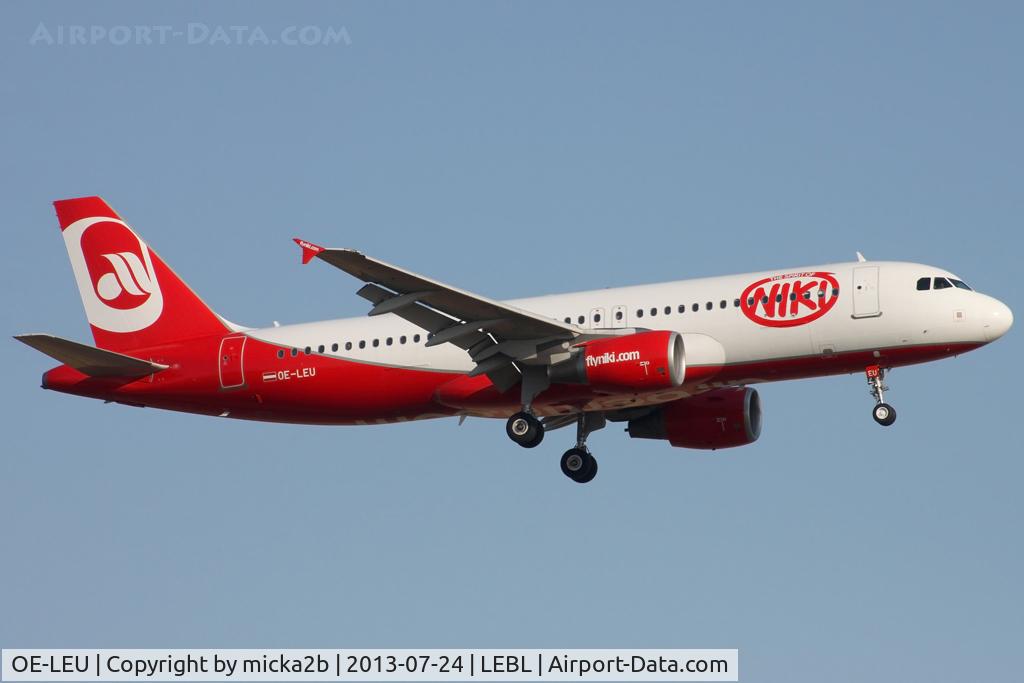 OE-LEU, 2006 Airbus A320-214 C/N 2902, Landing