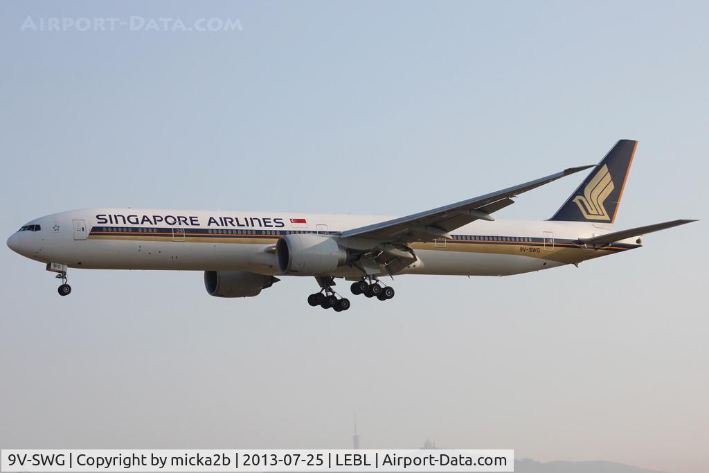 9V-SWG, 2006 Boeing 777-312/ER C/N 34572, Landing
