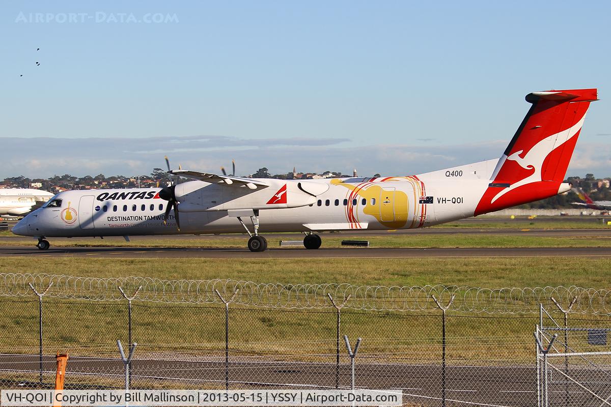 VH-QOI, 2007 De Havilland Canada DHC-8-402Q Dash 8 C/N 4189, taxiing to 34R