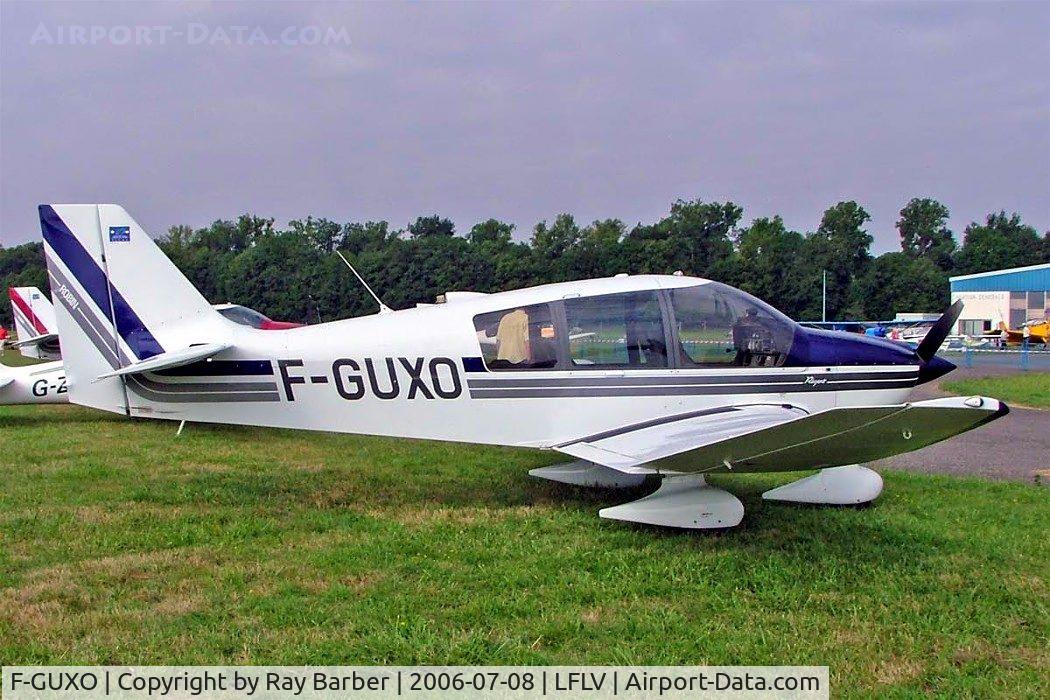 F-GUXO, Robin DR-400-180 Regent C/N 2496, Robin DR.400/180 Regent [2496] Vichy~F 08/07/2006