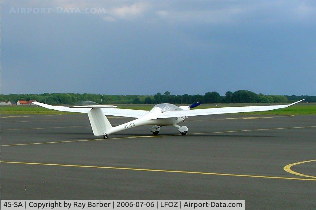 45-SA, Urban Air UFM-13 Lambada C/N 35/13, Urban Air UFM-13 Lambada [35/13] Orleans-St. Denis~F 06/07/2006