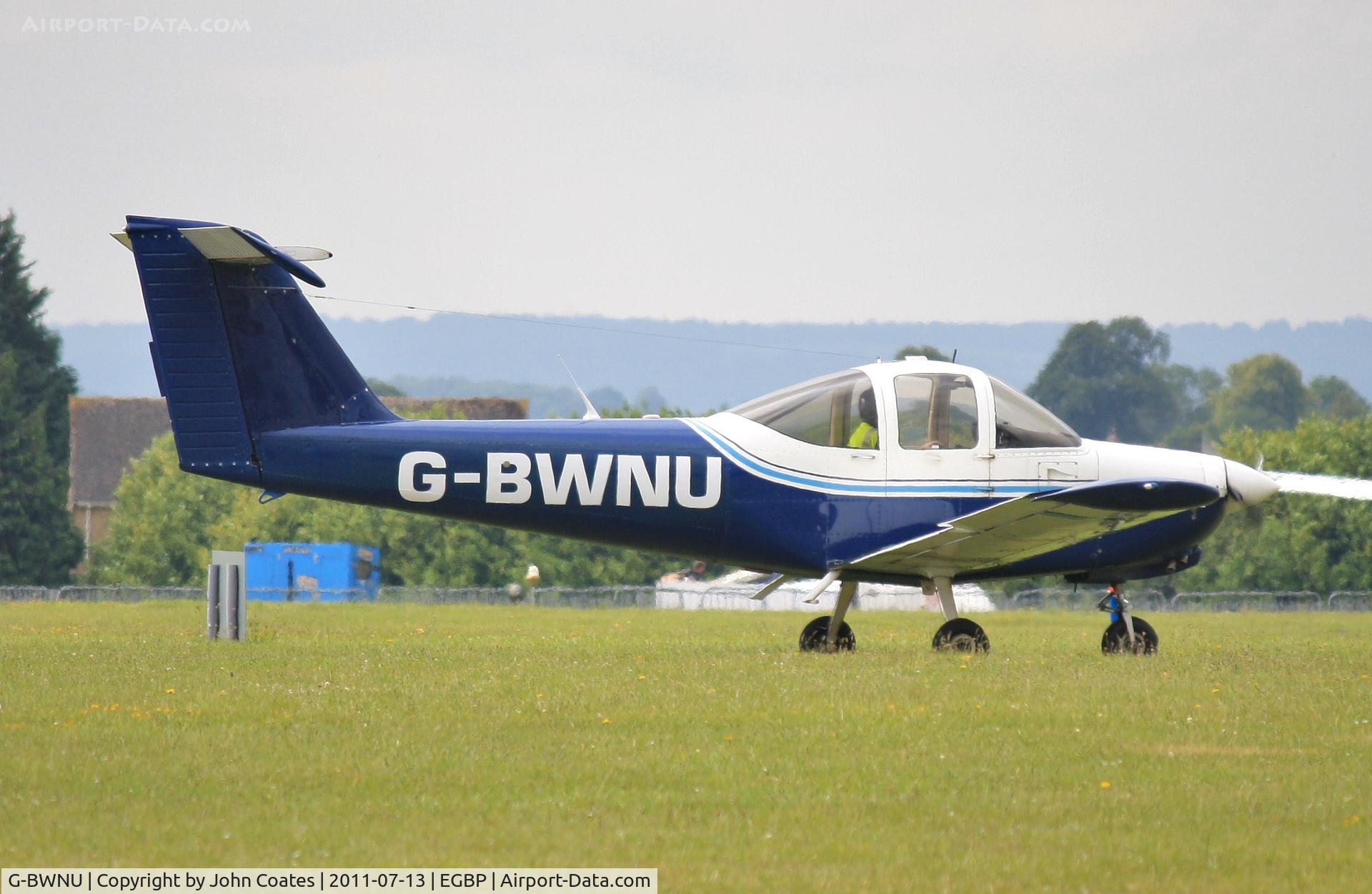 G-BWNU, 1978 Piper PA-38-112 Tomahawk Tomahawk C/N 38-78A0334, Awaiting departure