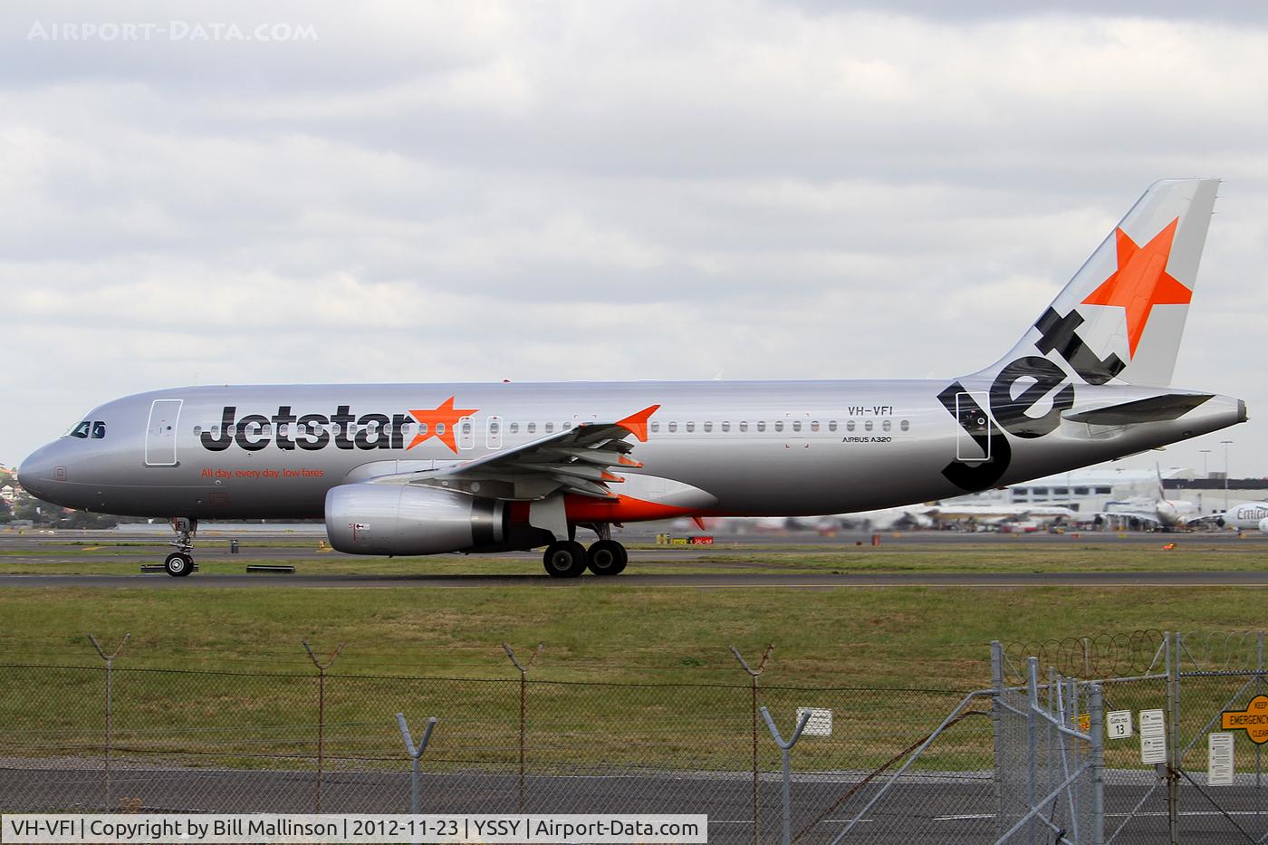 VH-VFI, 2012 Airbus A320-232 C/N 5270, taxiing to 34R