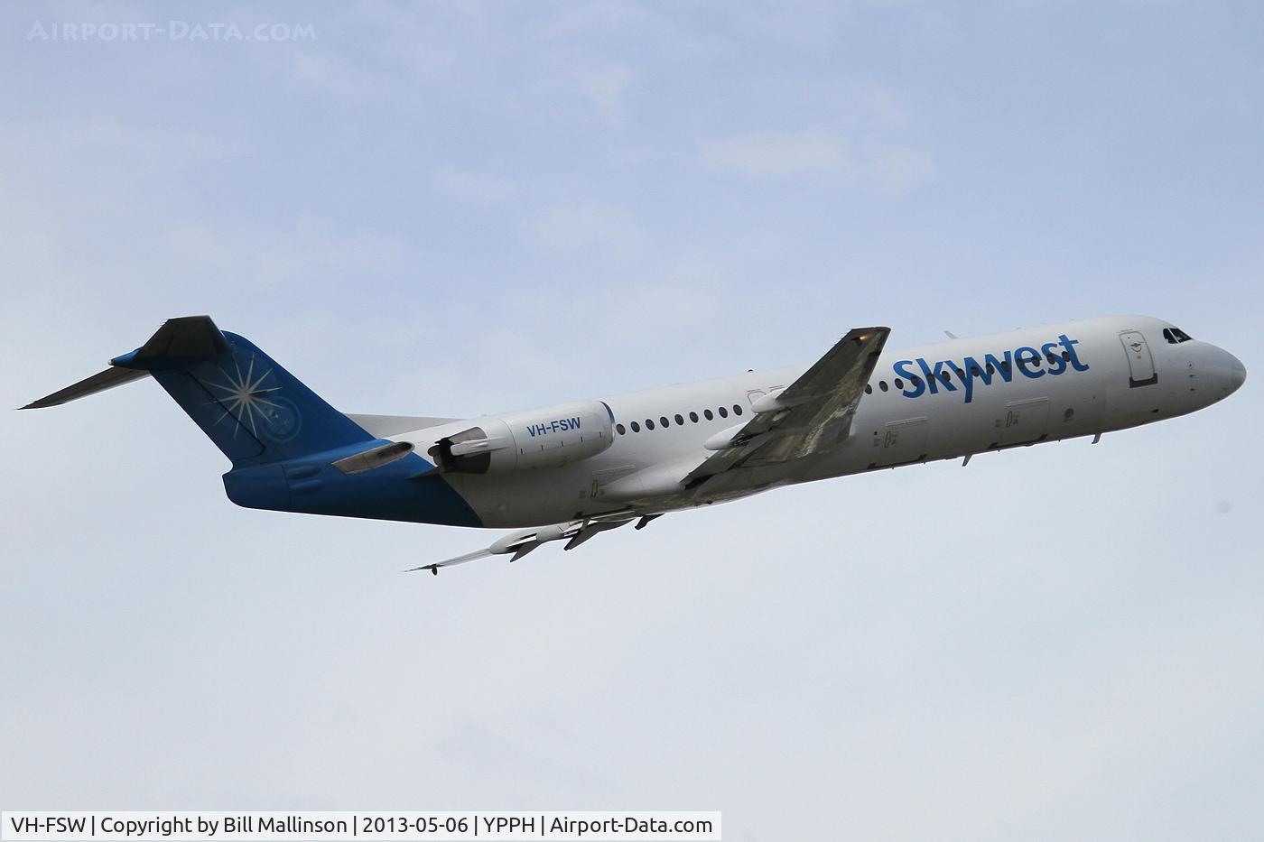 VH-FSW, 1992 Fokker 100 (F-28-0100) C/N 11391, away for another FIFO