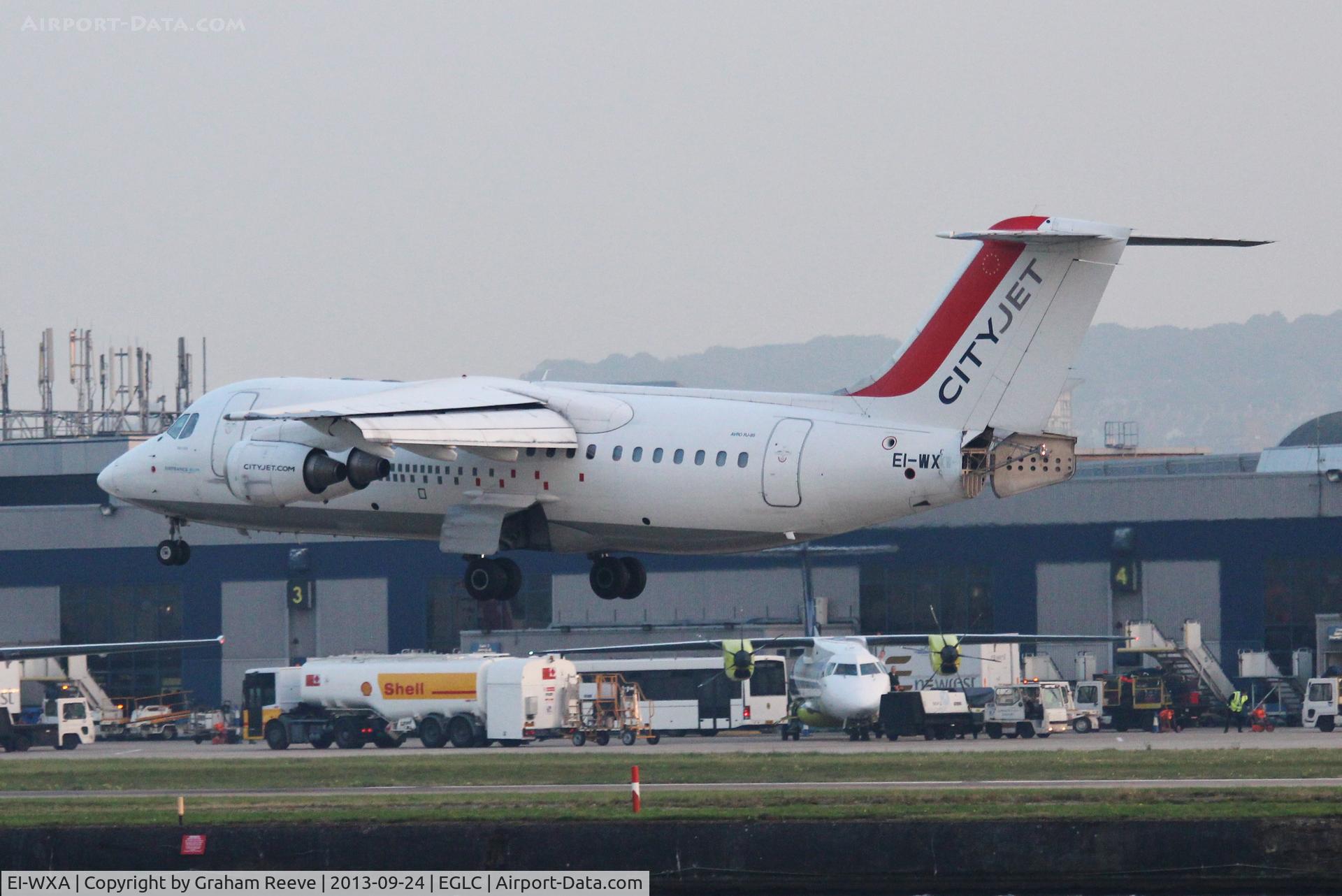 EI-WXA, 1997 British Aerospace Avro 146-RJ85A C/N E2310, About to land.