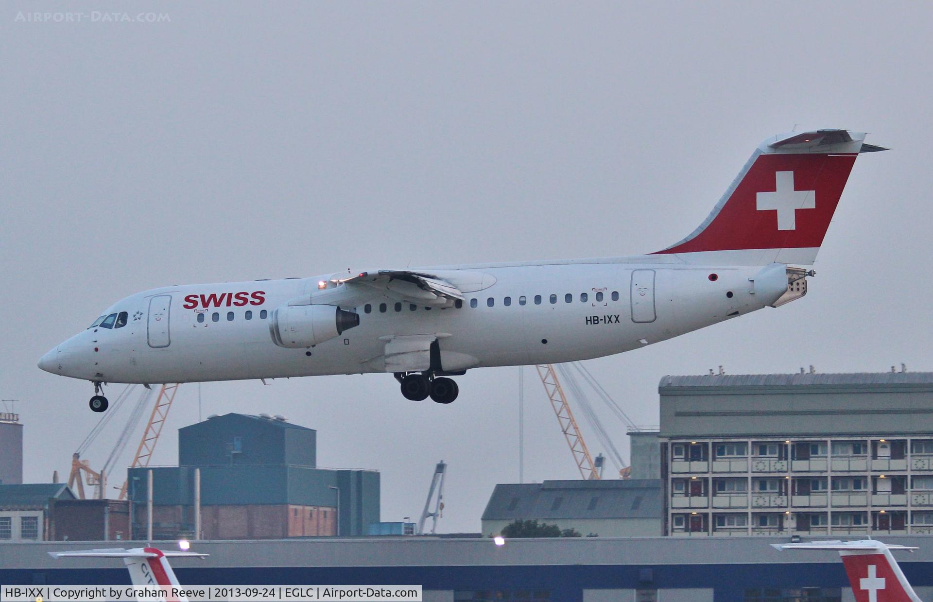 HB-IXX, 1995 British Aerospace Avro 146-RJ100 C/N E3262, Landing late in the afternoon.