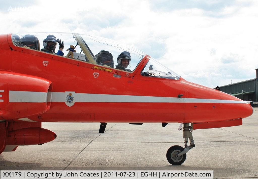 XX179, 1977 Hawker Siddeley Hawk T.1W C/N 026/312026, About to depart..with lucky mascot