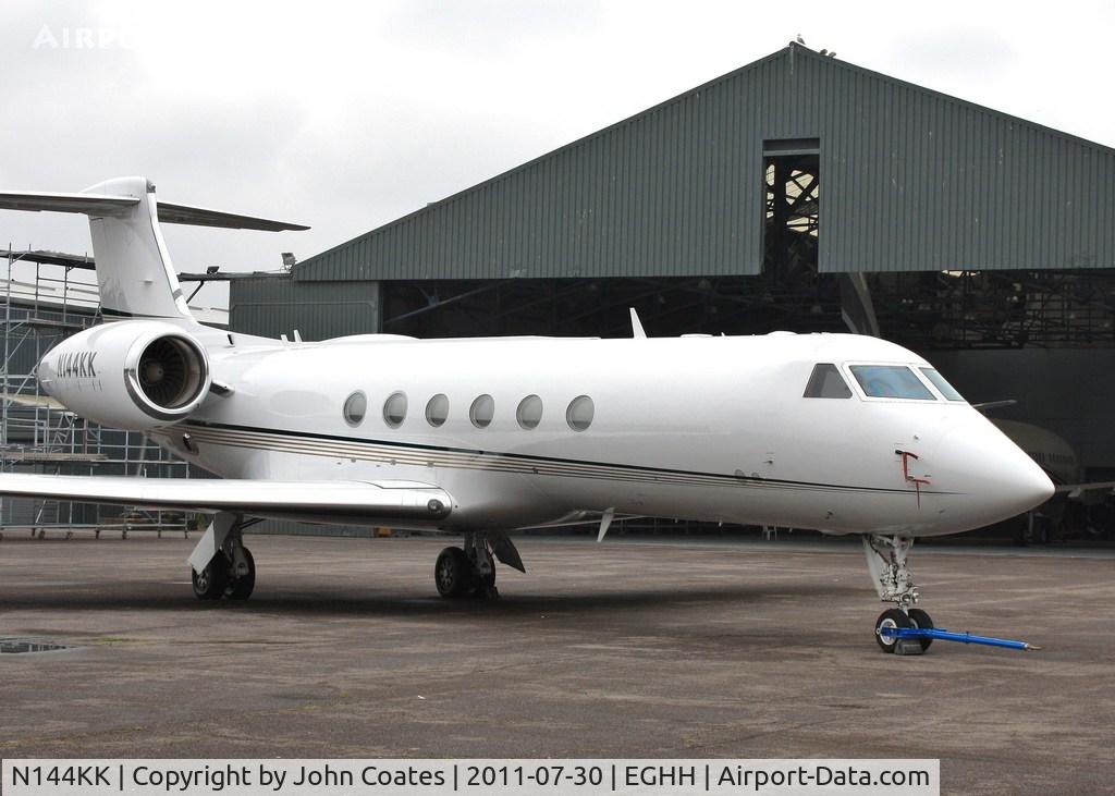 N144KK, 1998 Gulfstream Aerospace Gulfstream V C/N 559, At European