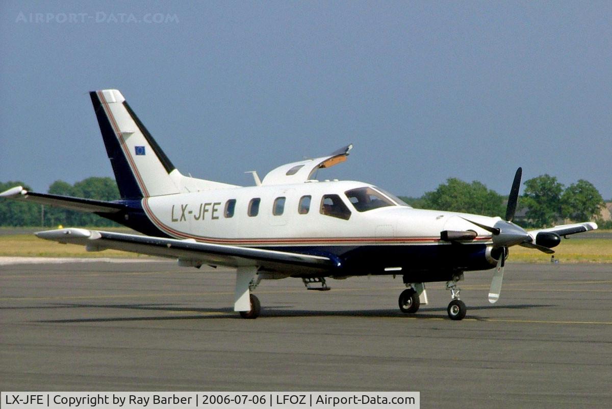 LX-JFE, 2001 Socata TBM-700 C/N 208, Socata TBM700B [208] Orleans-St. Denis~F 06/07/2006