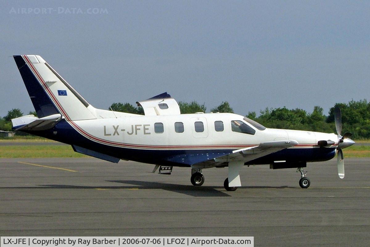LX-JFE, 2001 Socata TBM-700 C/N 208, Socata TBM700B [208] Orleans-St. Denis~F 06/07/2006