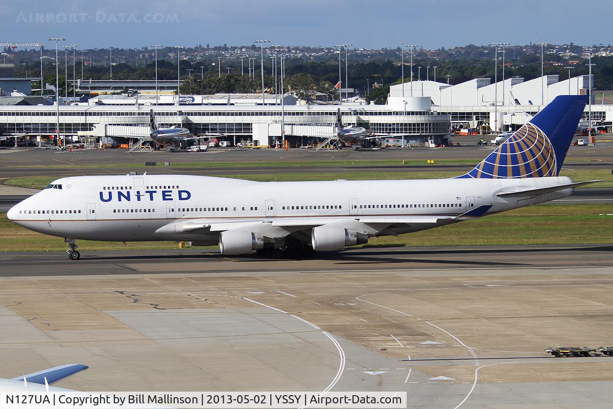 N127UA, 1999 Boeing 747-422 C/N 28813, taxiing to 16R