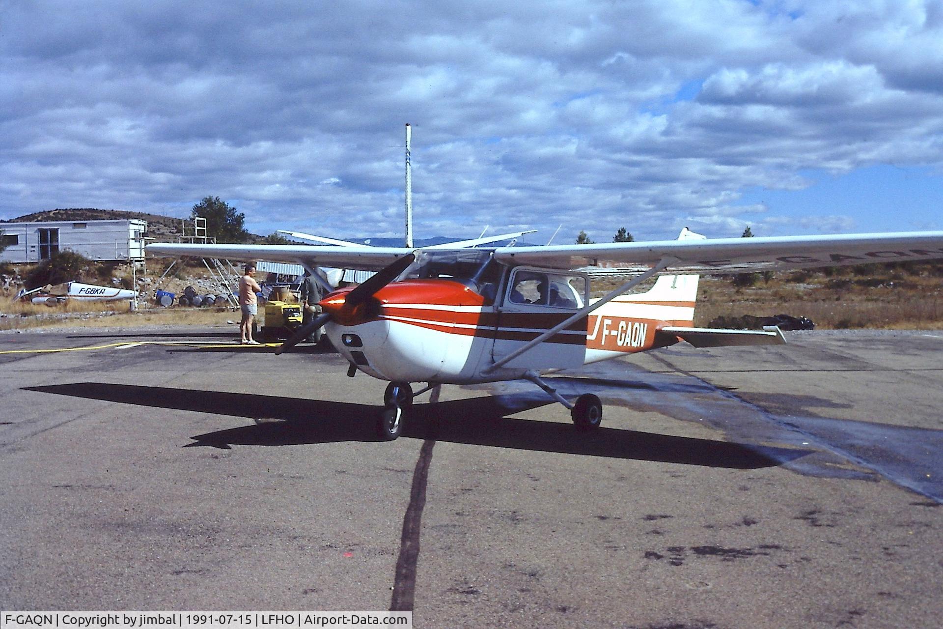 F-GAQN, Reims F172M Skyhawk Skyhawk C/N 1514, Photographied at Aubenas airfield in july 1991