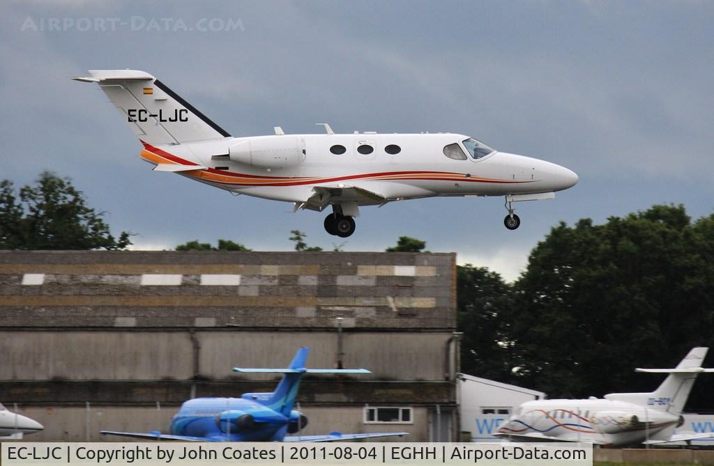 EC-LJC, 2010 Cessna 510 Citation Mustang Citation Mustang C/N 510-0355, Passing JETS for late touchdown